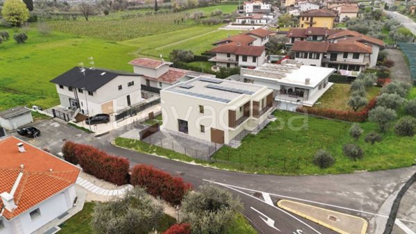 casa indipendente in vendita a Polpenazze del Garda