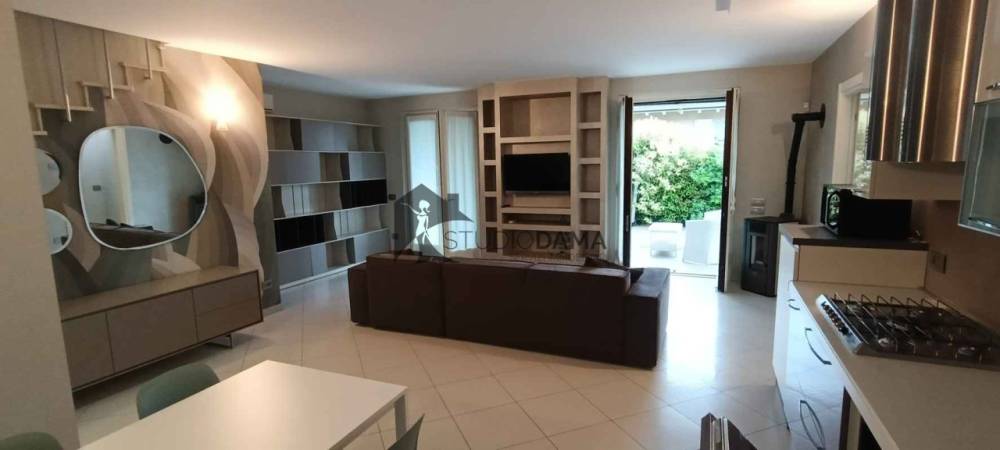 casa indipendente in vendita a Polpenazze del Garda
