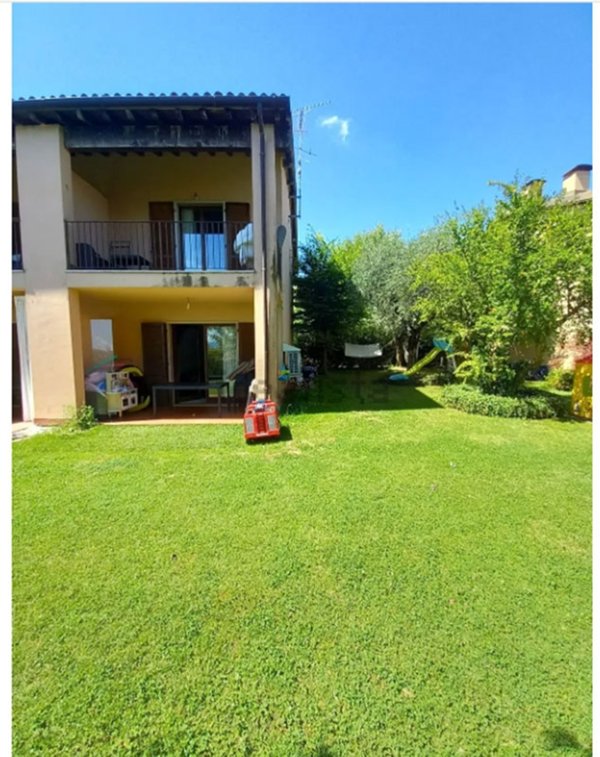 casa indipendente in vendita a Polpenazze del Garda