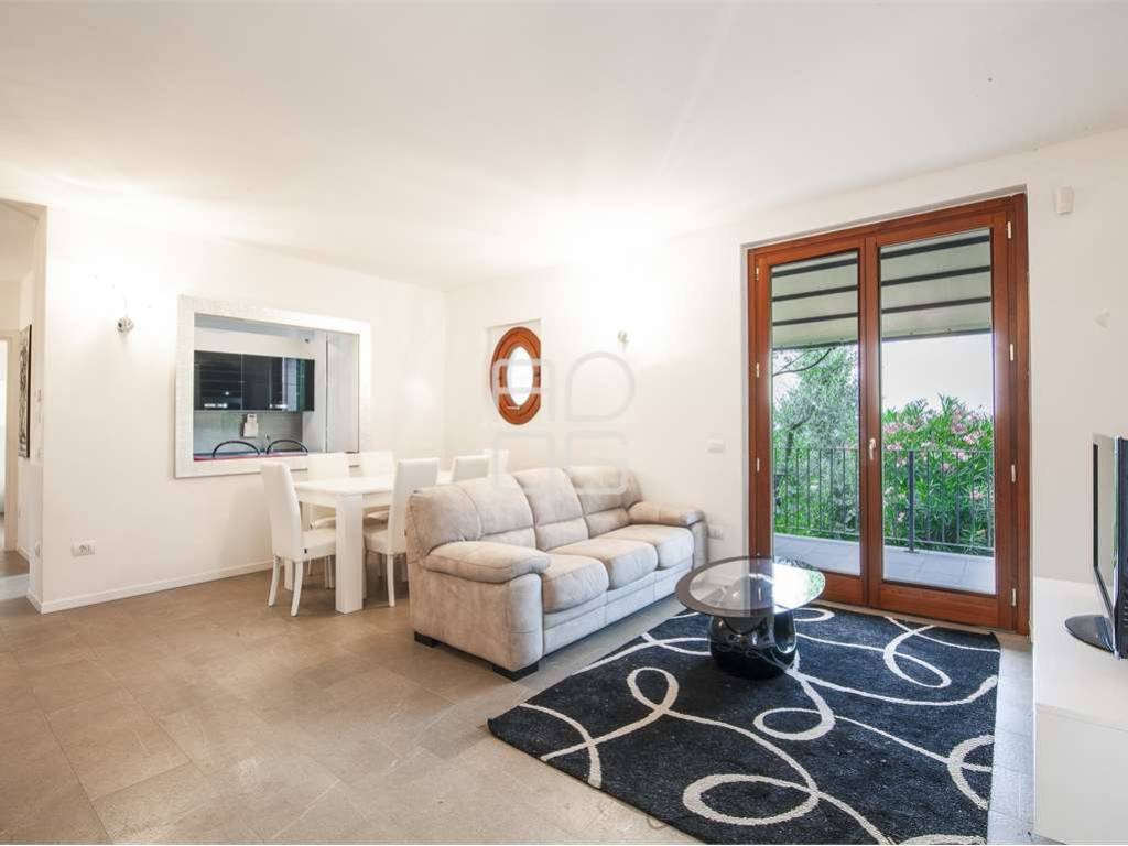 casa indipendente in vendita a Polpenazze del Garda