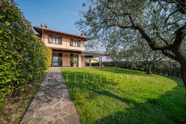 casa indipendente in vendita a Polpenazze del Garda