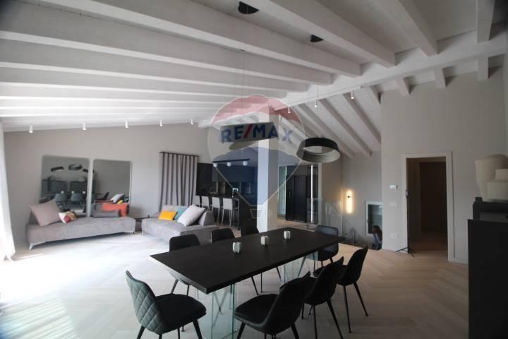 casa indipendente in vendita a Polpenazze del Garda