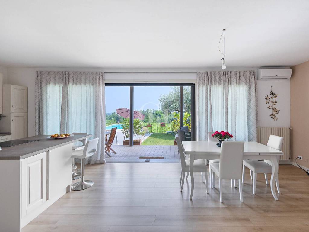 casa indipendente in vendita a Polpenazze del Garda in zona Picedo