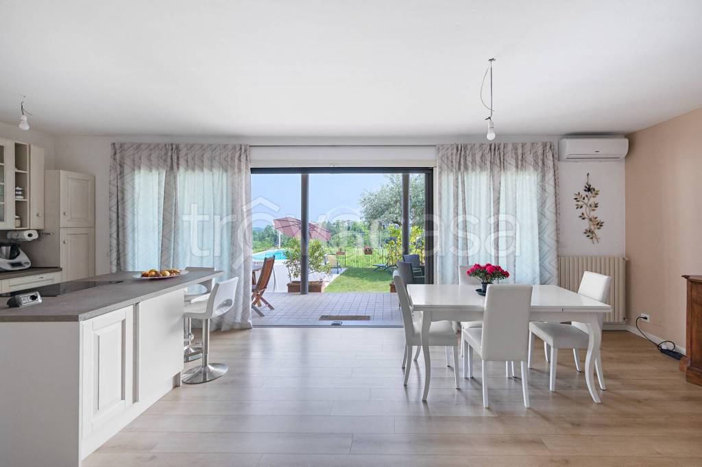 casa indipendente in vendita a Polpenazze del Garda in zona Picedo