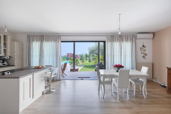 casa indipendente in vendita a Polpenazze del Garda