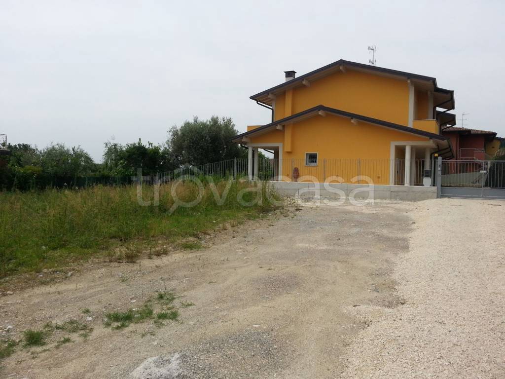 casa indipendente in vendita a Polpenazze del Garda