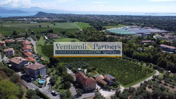 ufficio in vendita a Polpenazze del Garda in zona Picedo