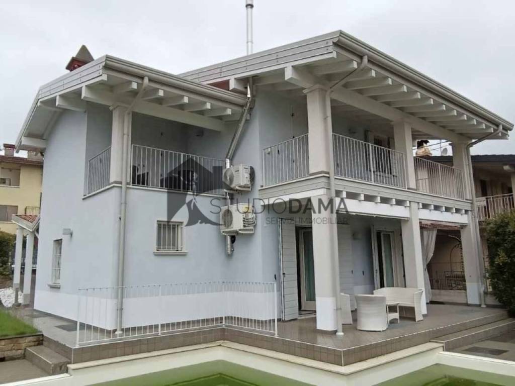 casa indipendente in vendita a Polpenazze del Garda