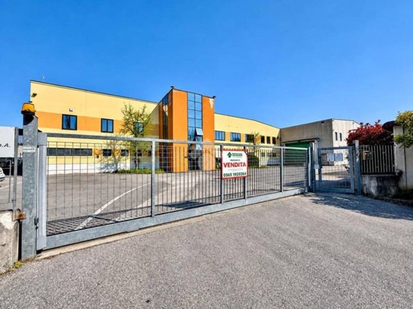 locale commerciale in vendita a Polpenazze del Garda