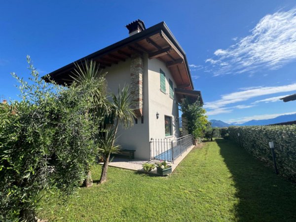 casa indipendente in vendita a Polpenazze del Garda in zona Picedo