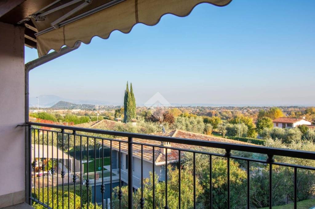 appartamento in vendita a Polpenazze del Garda in zona Picedo