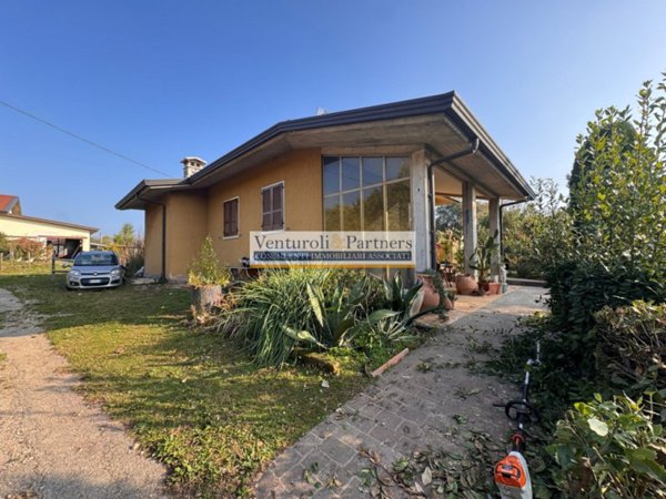 casa indipendente in vendita a Polpenazze del Garda in zona Bottenago