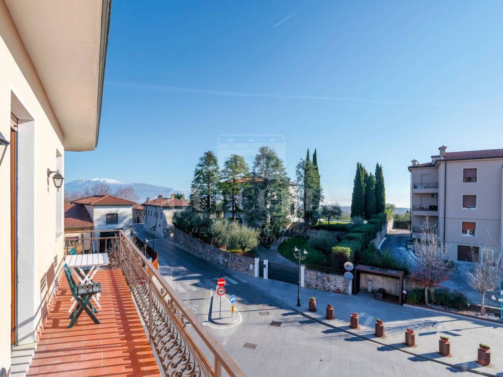 appartamento in vendita a Polpenazze del Garda