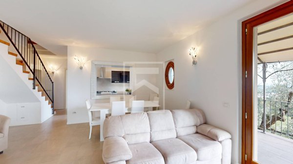 casa indipendente in vendita a Polpenazze del Garda in zona Picedo