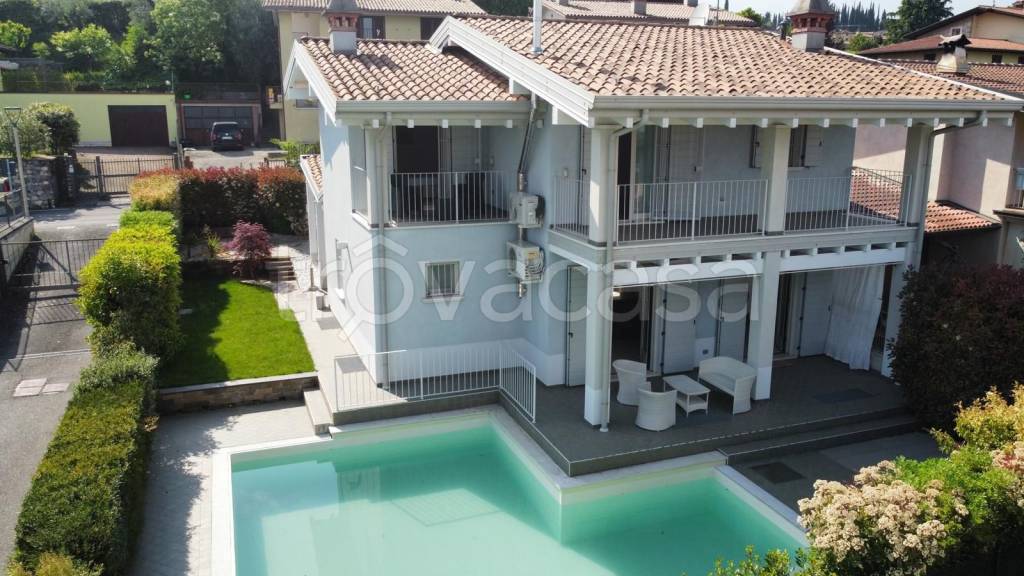 casa indipendente in vendita a Polpenazze del Garda in zona Fontanelle