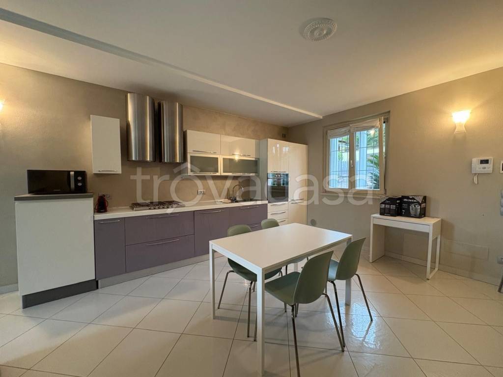 casa indipendente in vendita a Polpenazze del Garda