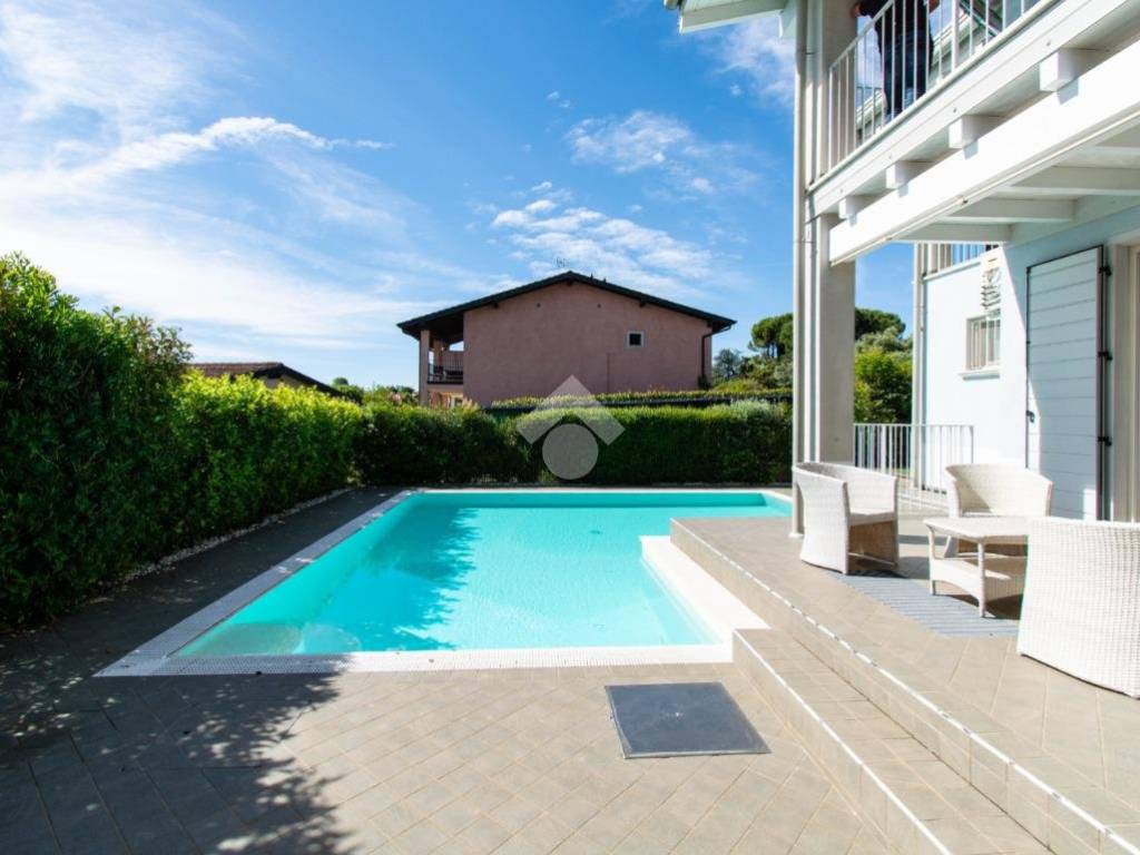 casa indipendente in vendita a Polpenazze del Garda