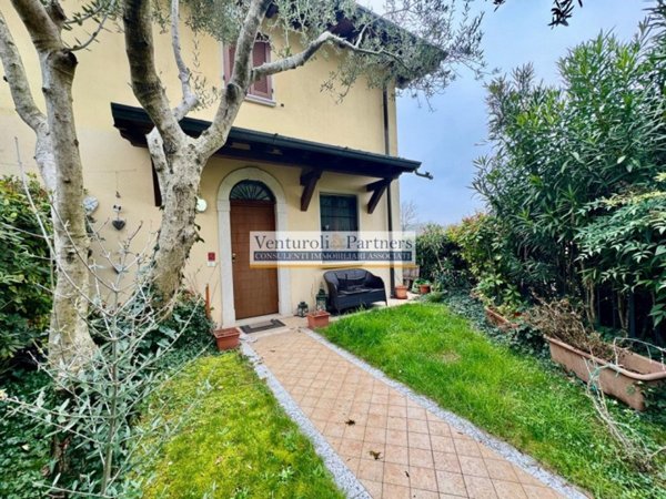 casa indipendente in vendita a Polpenazze del Garda