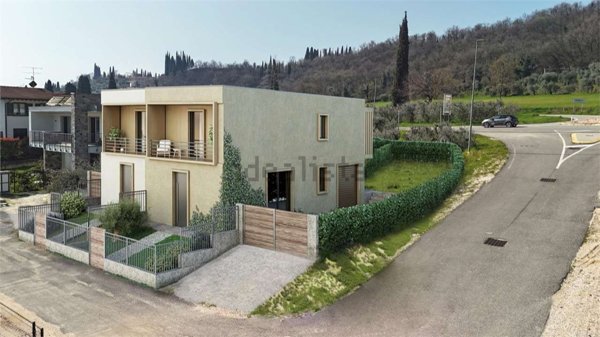 casa indipendente in vendita a Polpenazze del Garda