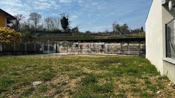 casa indipendente in vendita a Polpenazze del Garda