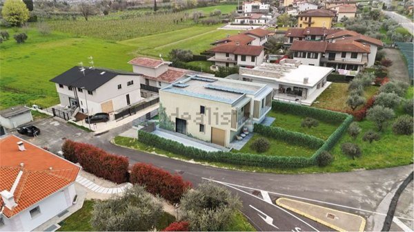 casa indipendente in vendita a Polpenazze del Garda