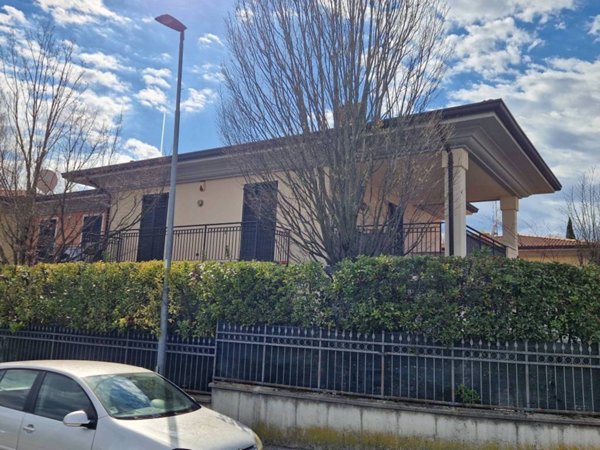 casa indipendente in vendita a Polpenazze del Garda