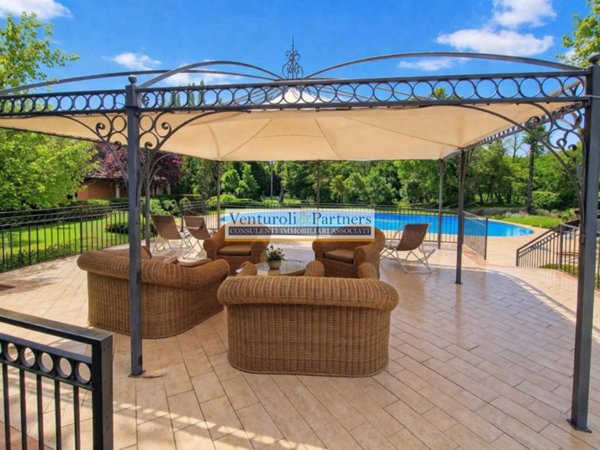 casa indipendente in vendita a Polpenazze del Garda