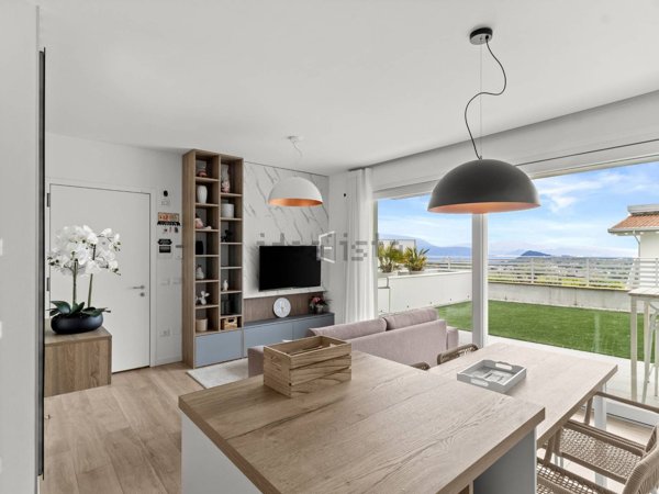 appartamento in vendita a Polpenazze del Garda in zona Picedo