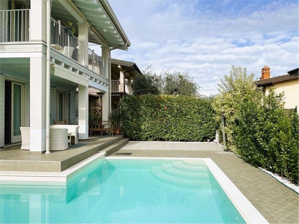 casa indipendente in vendita a Polpenazze del Garda in zona Fontanelle