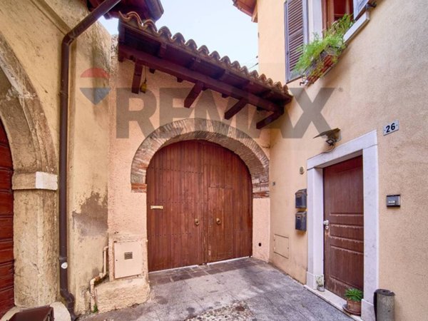 casa indipendente in vendita a Polpenazze del Garda