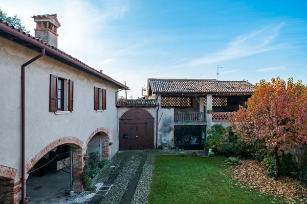 casale in vendita a Polpenazze del Garda in zona Fontanelle