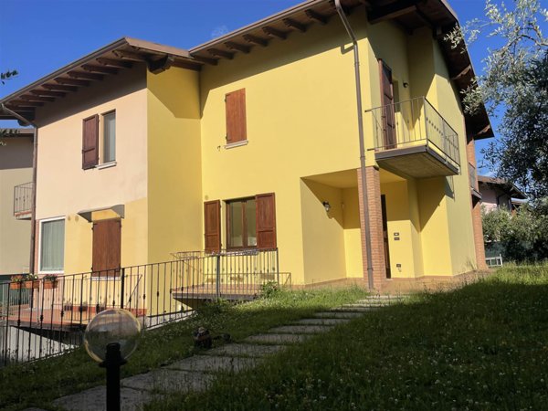 casa indipendente in vendita a Polpenazze del Garda