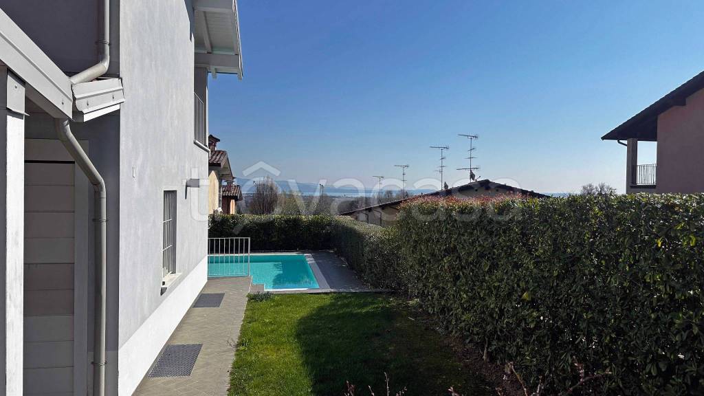 casa indipendente in vendita a Polpenazze del Garda in zona Fontanelle