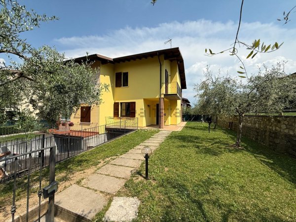 casa indipendente in vendita a Polpenazze del Garda in zona Fontanelle