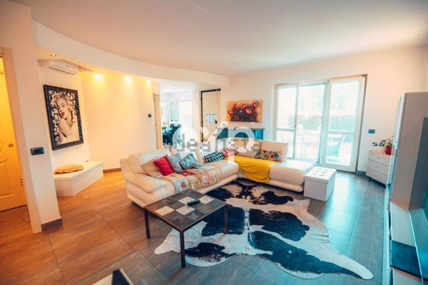casa indipendente in vendita a Polpenazze del Garda in zona Fontanelle