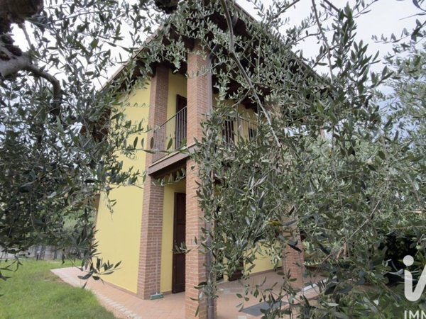 casa indipendente in vendita a Polpenazze del Garda in zona Fontanelle