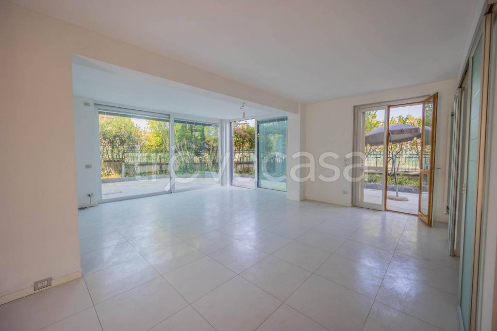 casa indipendente in vendita a Polpenazze del Garda in zona Picedo