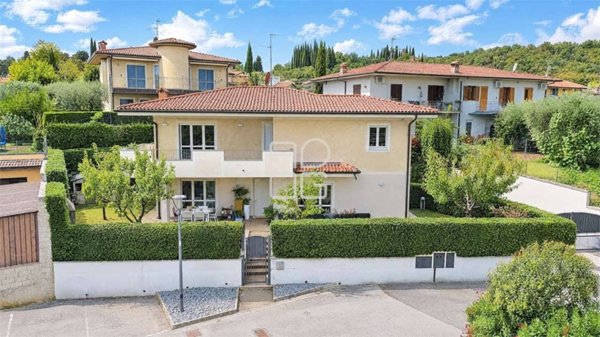 casa indipendente in vendita a Polpenazze del Garda in zona Fontanelle