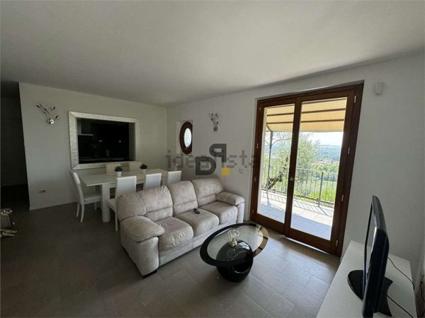 casa indipendente in vendita a Polpenazze del Garda in zona Picedo
