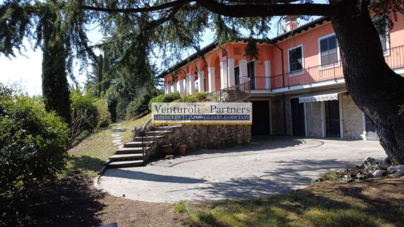 casa indipendente in vendita a Polpenazze del Garda in zona Castelletto