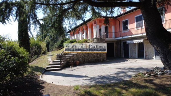 casa indipendente in vendita a Polpenazze del Garda in zona Castelletto