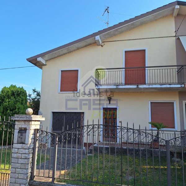 casa indipendente in vendita a Pompiano