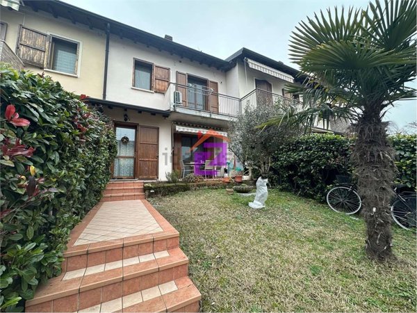 casa indipendente in vendita a Pompiano