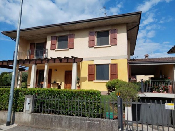 casa indipendente in vendita a Poncarale in zona Borgo Poncarale