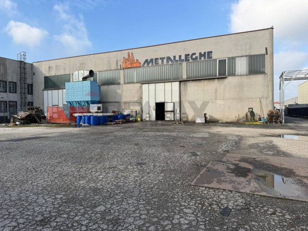 locale di sgombero in vendita a Poncarale