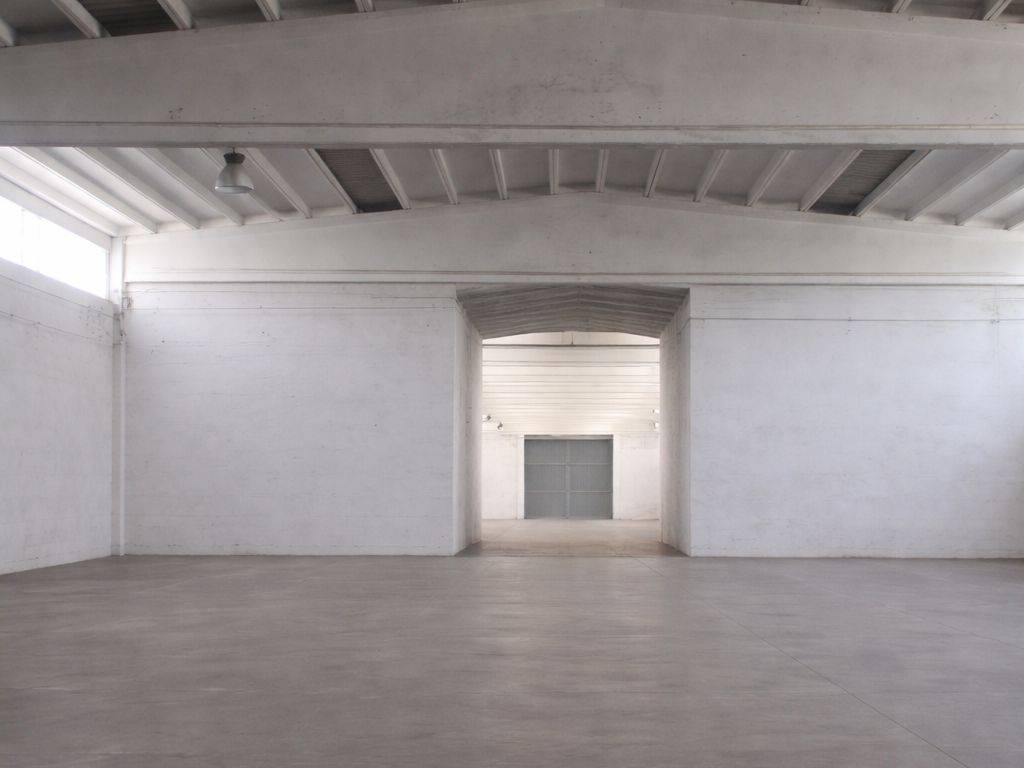 locale commerciale in vendita a Poncarale