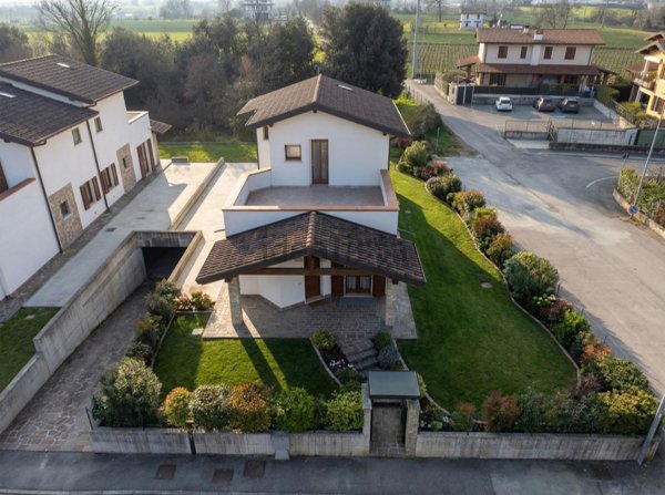 casa indipendente in vendita a Poncarale