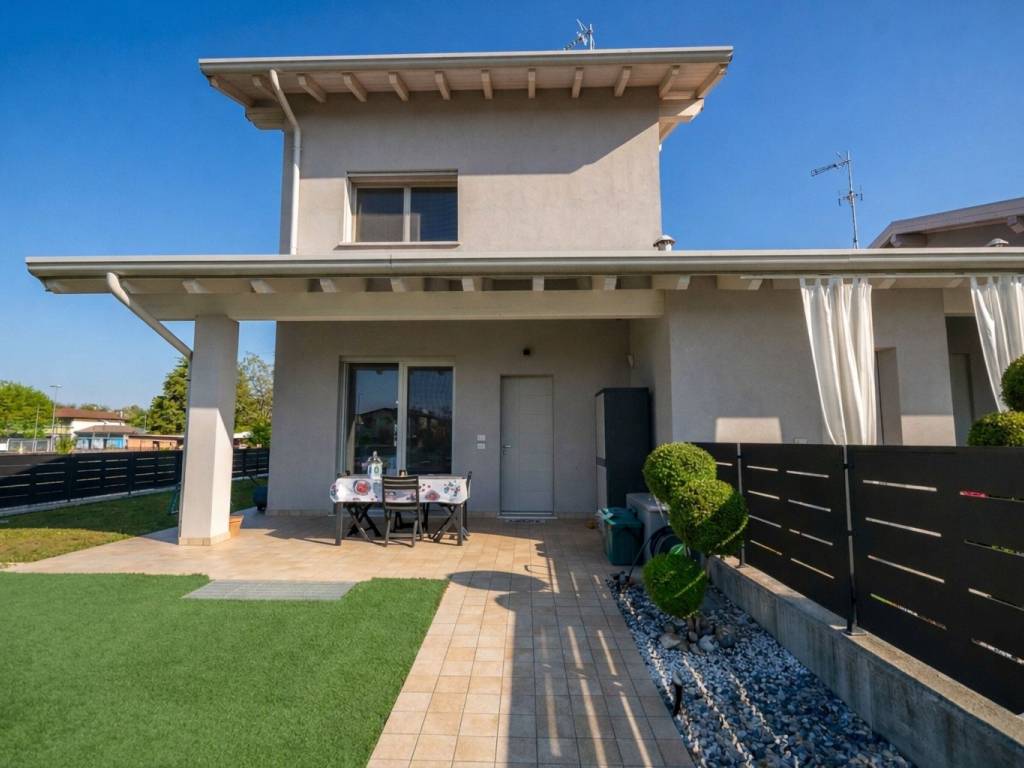 casa indipendente in vendita a Poncarale