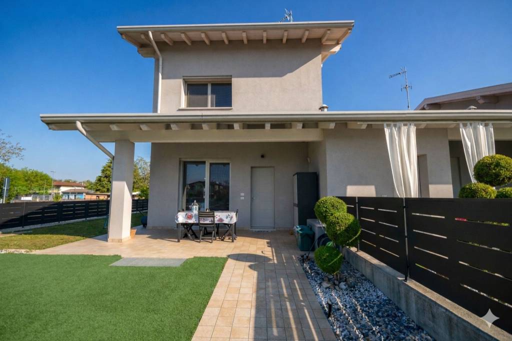 casa indipendente in vendita a Poncarale