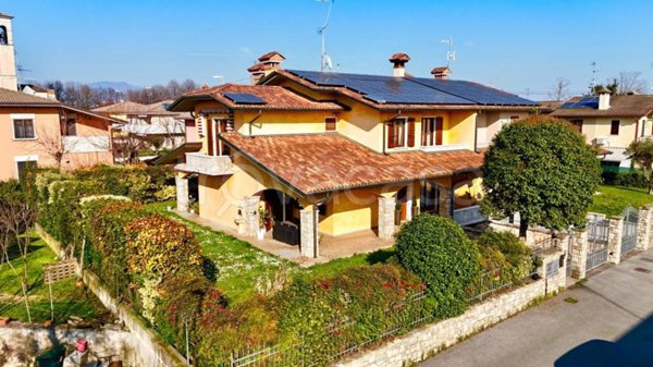 casa indipendente in vendita a Poncarale in zona Borgo Poncarale